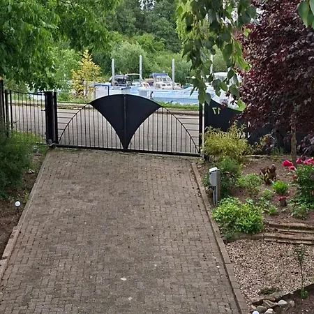 De Leeuwenkuil Bed & Breakfast Hedel